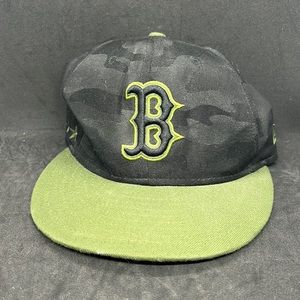 New Era 59Fifty Used Boston Red Sox Camo Fitted Hat Cap Size 7